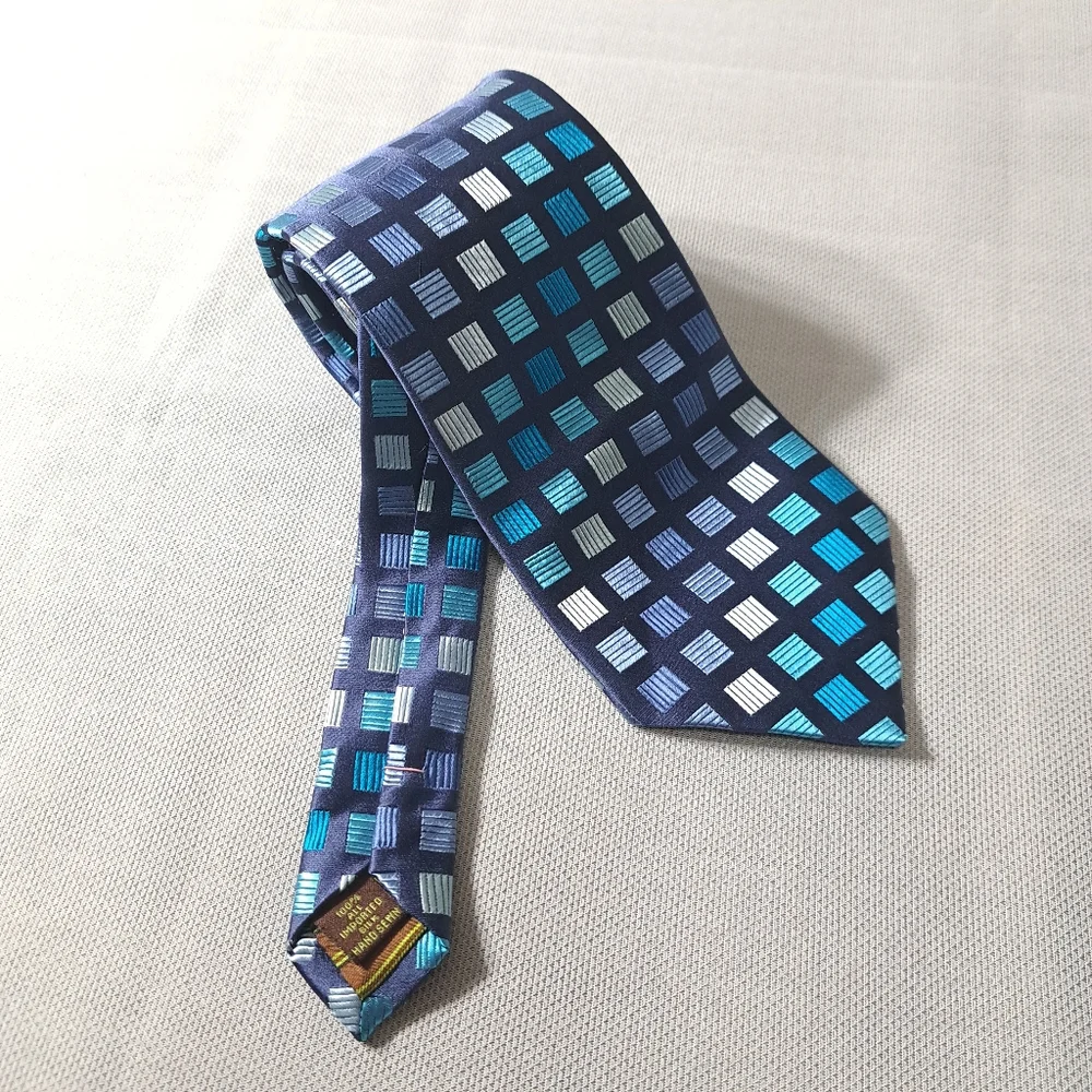 BCBG ATTITUDE Men's Tie Blue Three Tone 100% Silk‎